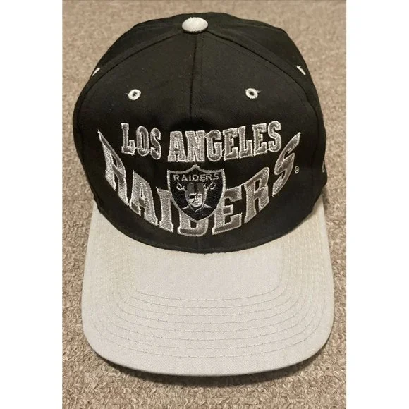 T.H【希少】90s New Era LosAngeles Raiders Los Angeles Raiders were so damn popular in the '90's. Los